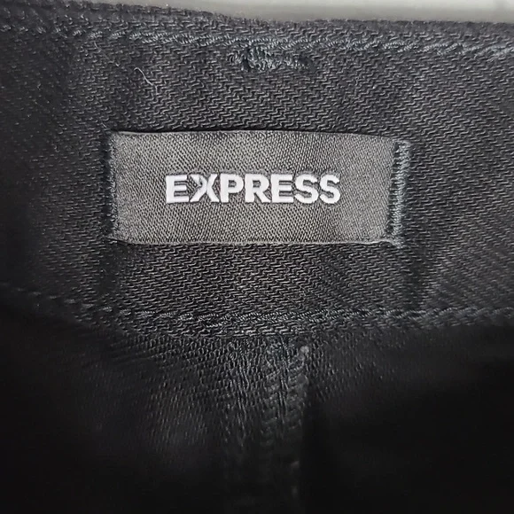 EXPRESS NWT Boyfriend Mid Rise Black Sequin Jean Shorts 100% Cotton Size 6 - Picture 2 of 16
